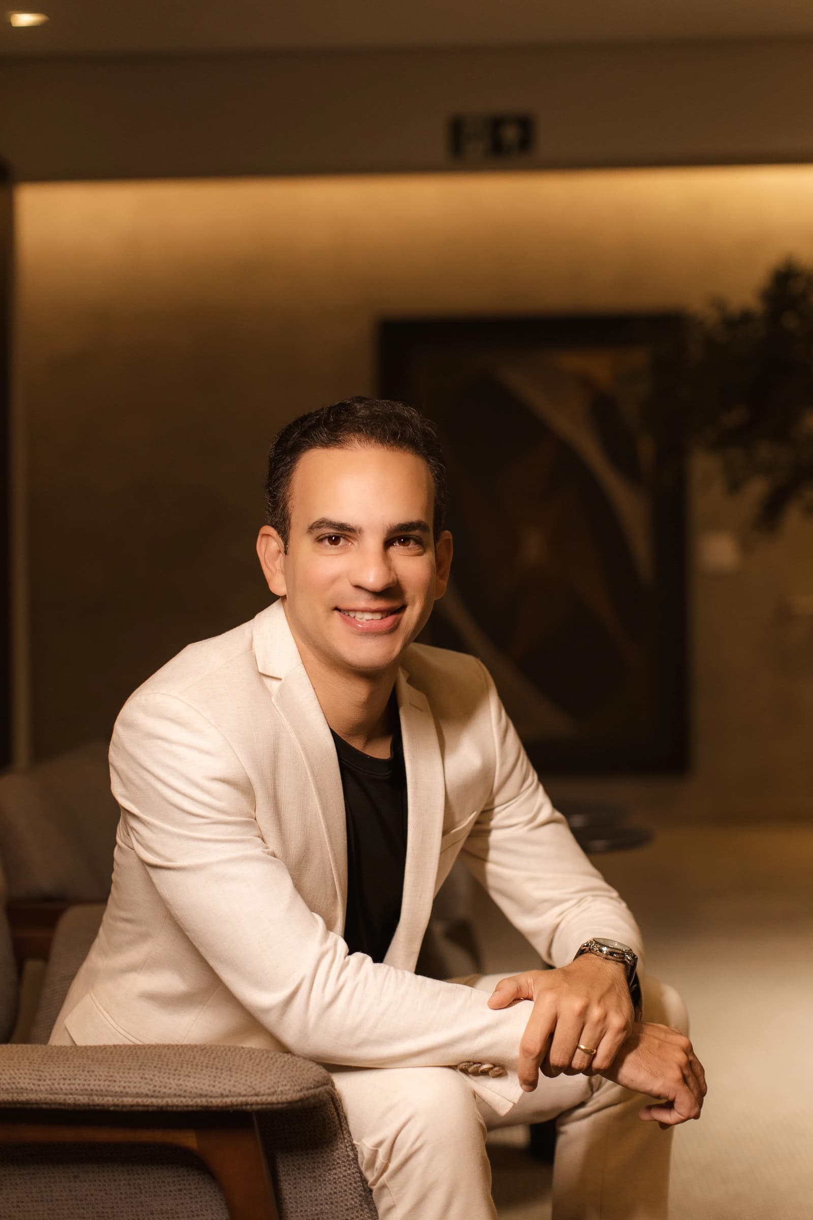 Dr. Daniel Lara